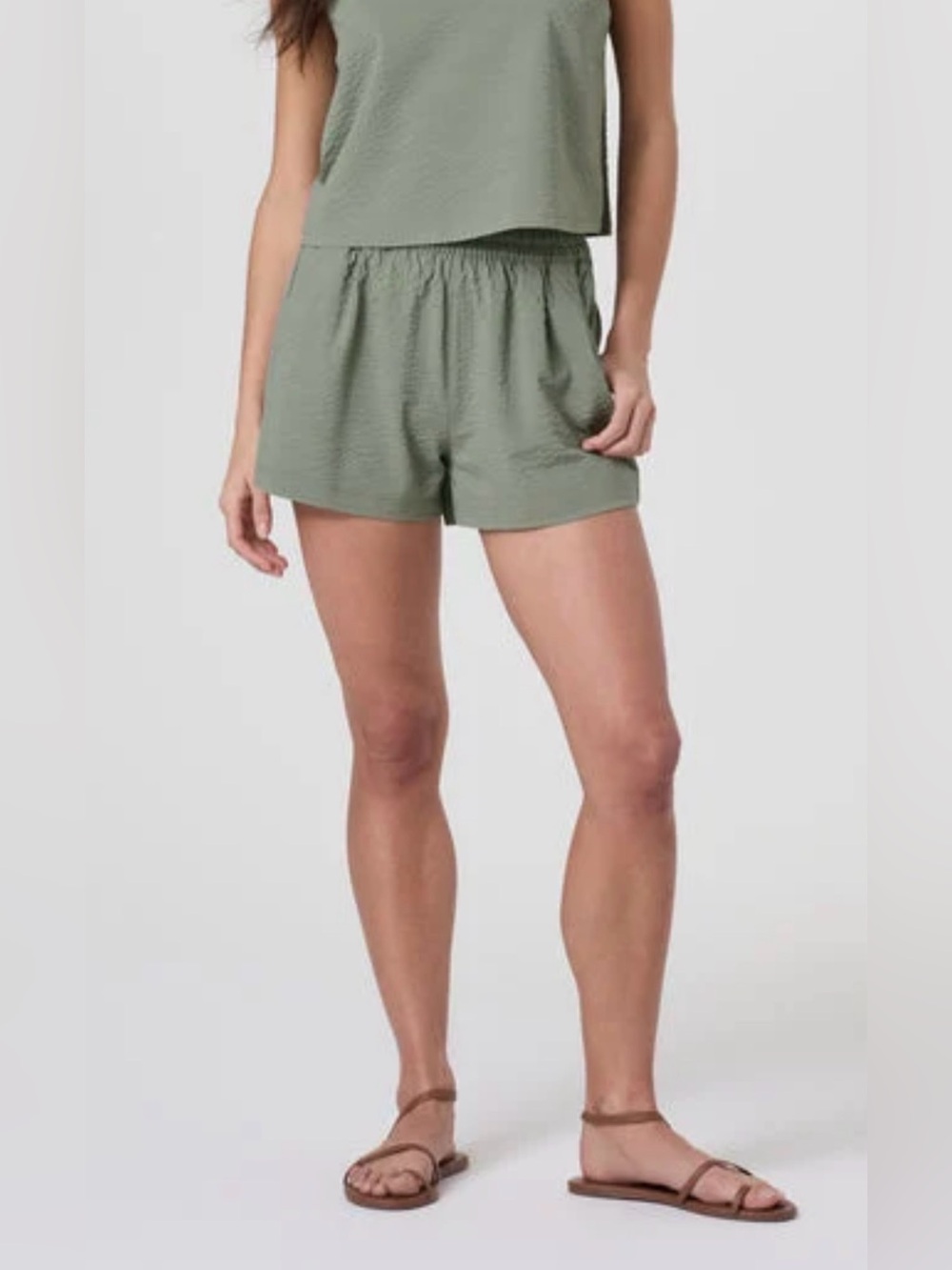 Vuori Villa Collection Women's Athletic Shorts - Picture 6 of 8